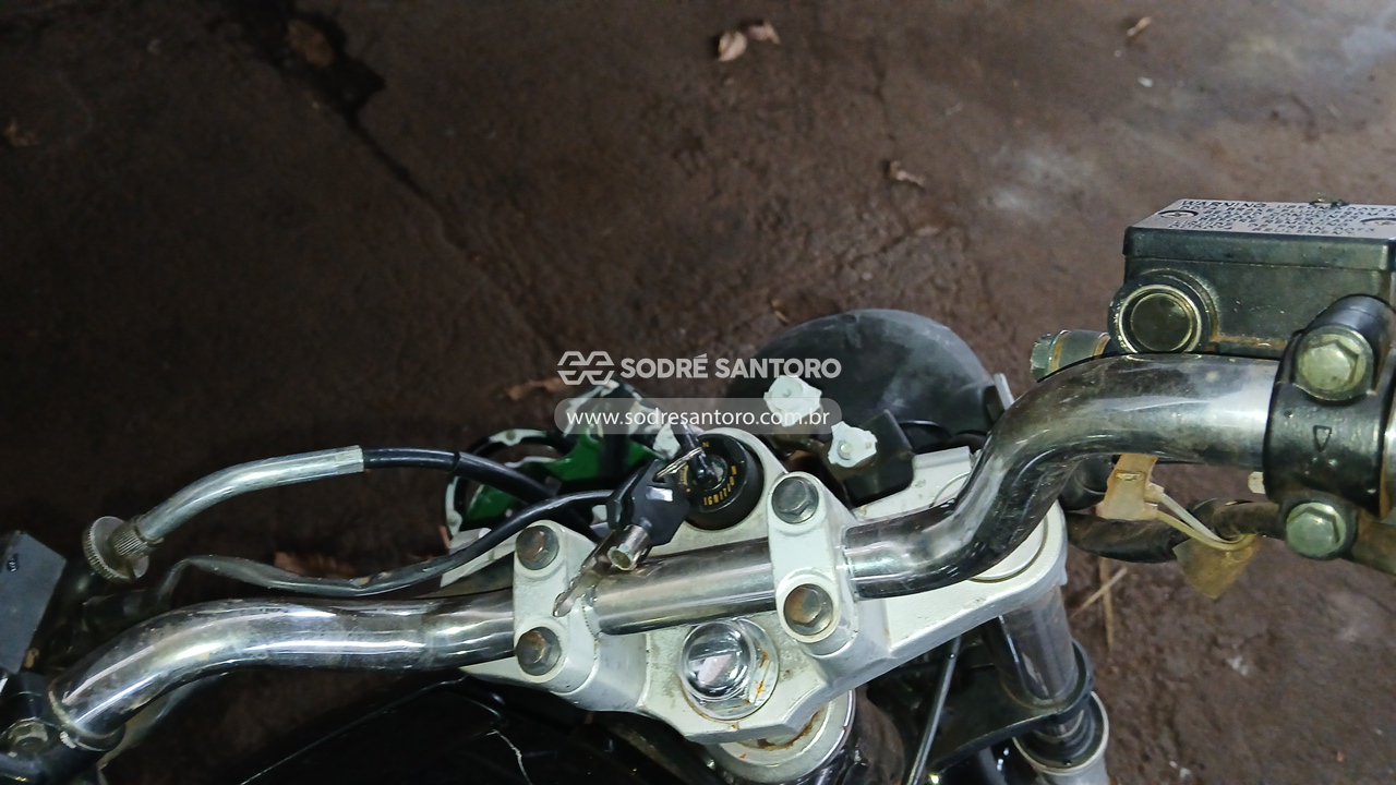 Yamaha Fazer YS 250 - 2009/2010 — foto 7 de 12