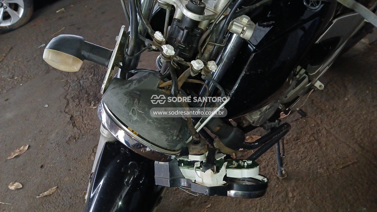 Yamaha Fazer YS 250 - 2009/2010 — foto 9 de 12