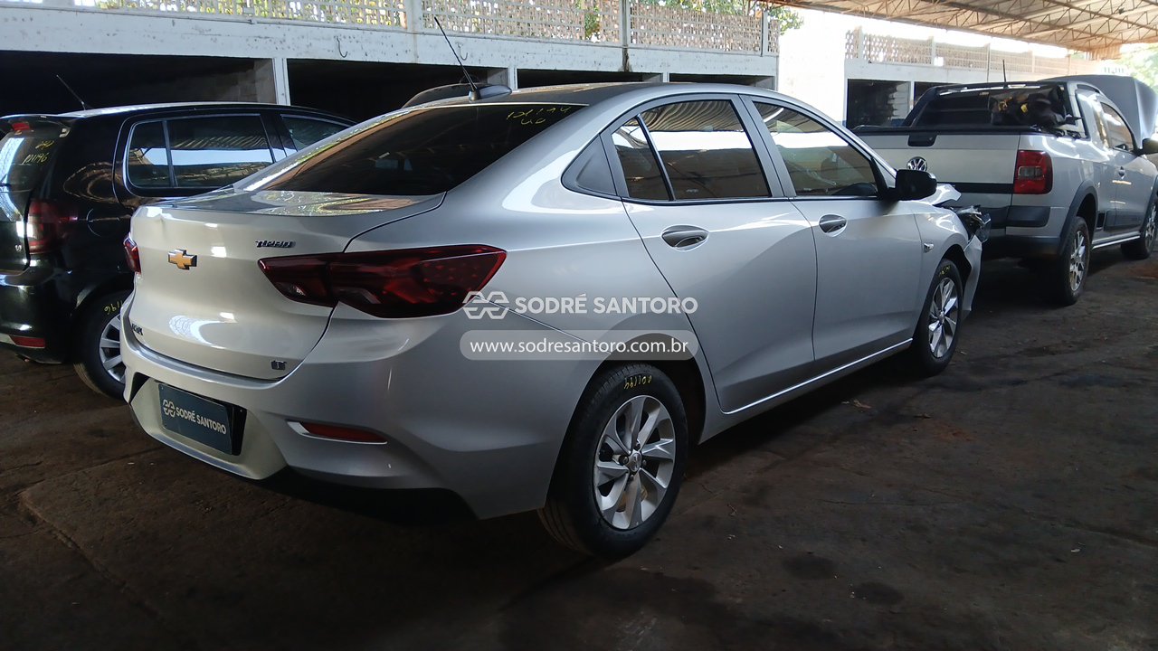 Chevrolet Onix Plus 10tat Lt1 - 2023/2023 — foto 4 de 12