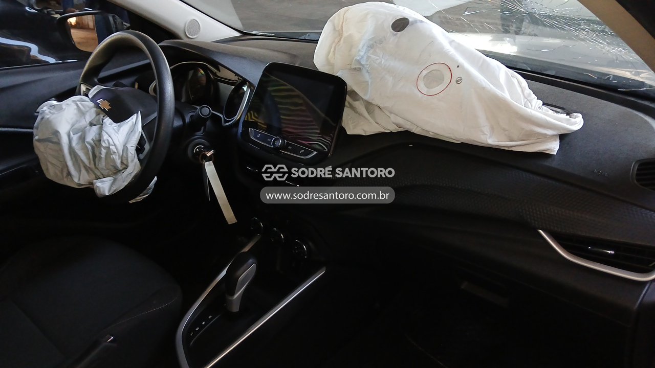 Chevrolet Onix Plus 10tat Lt1 - 2023/2023 — foto 6 de 12