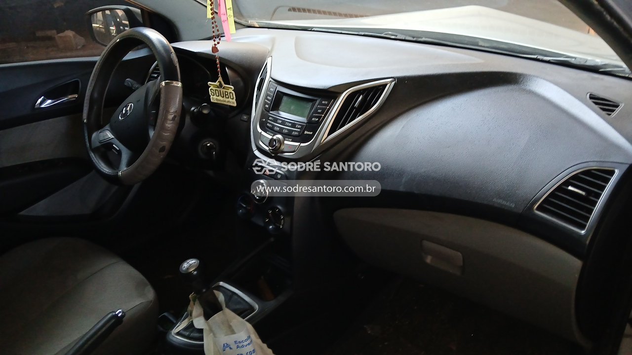 Hyundai Hb20s 1.0m Comf - 2015/2015 — foto 6 de 12