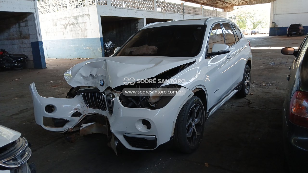Bmw X1 S20i Activeflex - 2017/2018 — foto 3 de 12