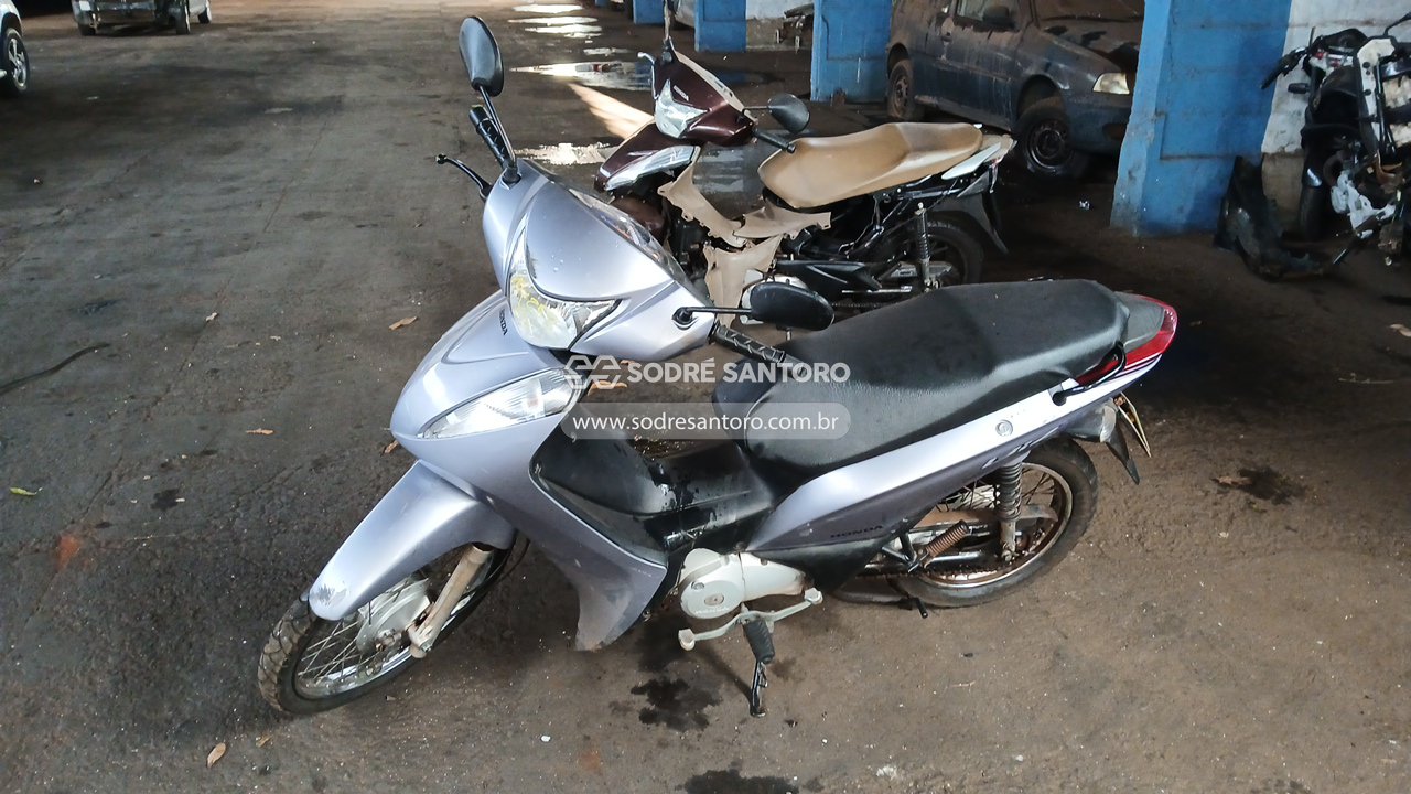 Honda Biz 125 ES - 2014/2015 — foto 3 de 12