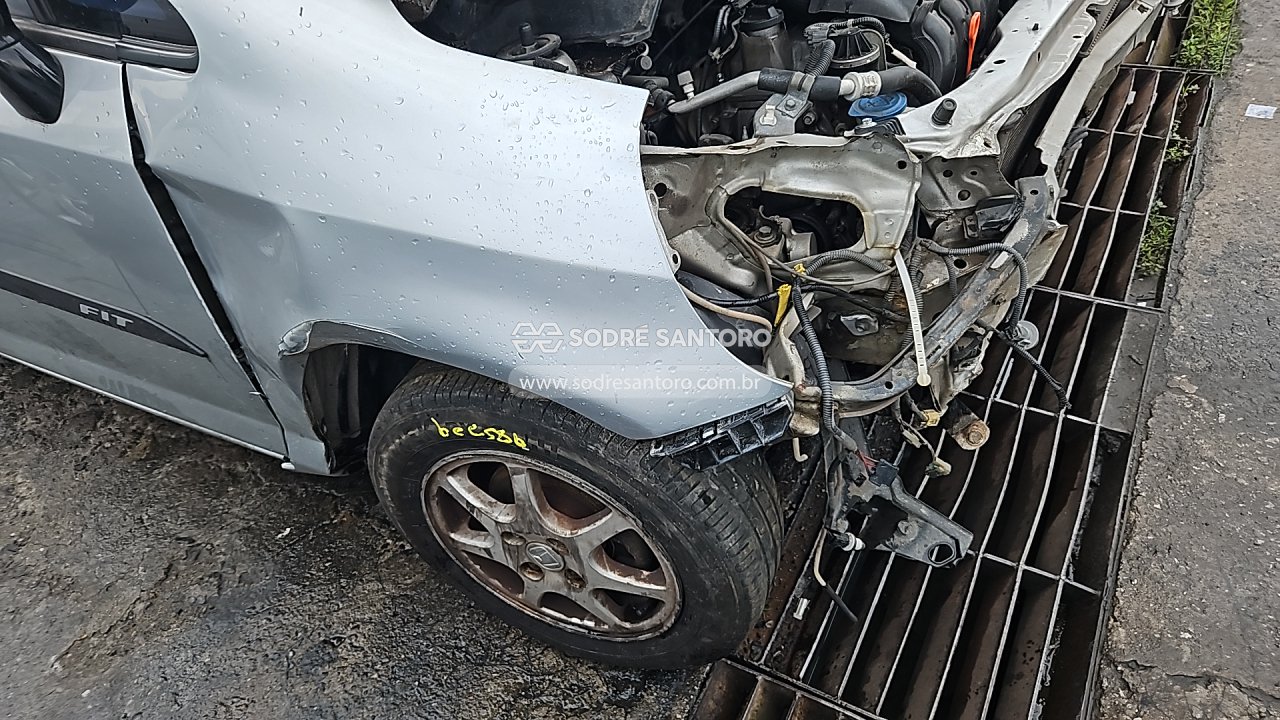 Honda Fit LX - 2004/2005 — foto 11 de 12