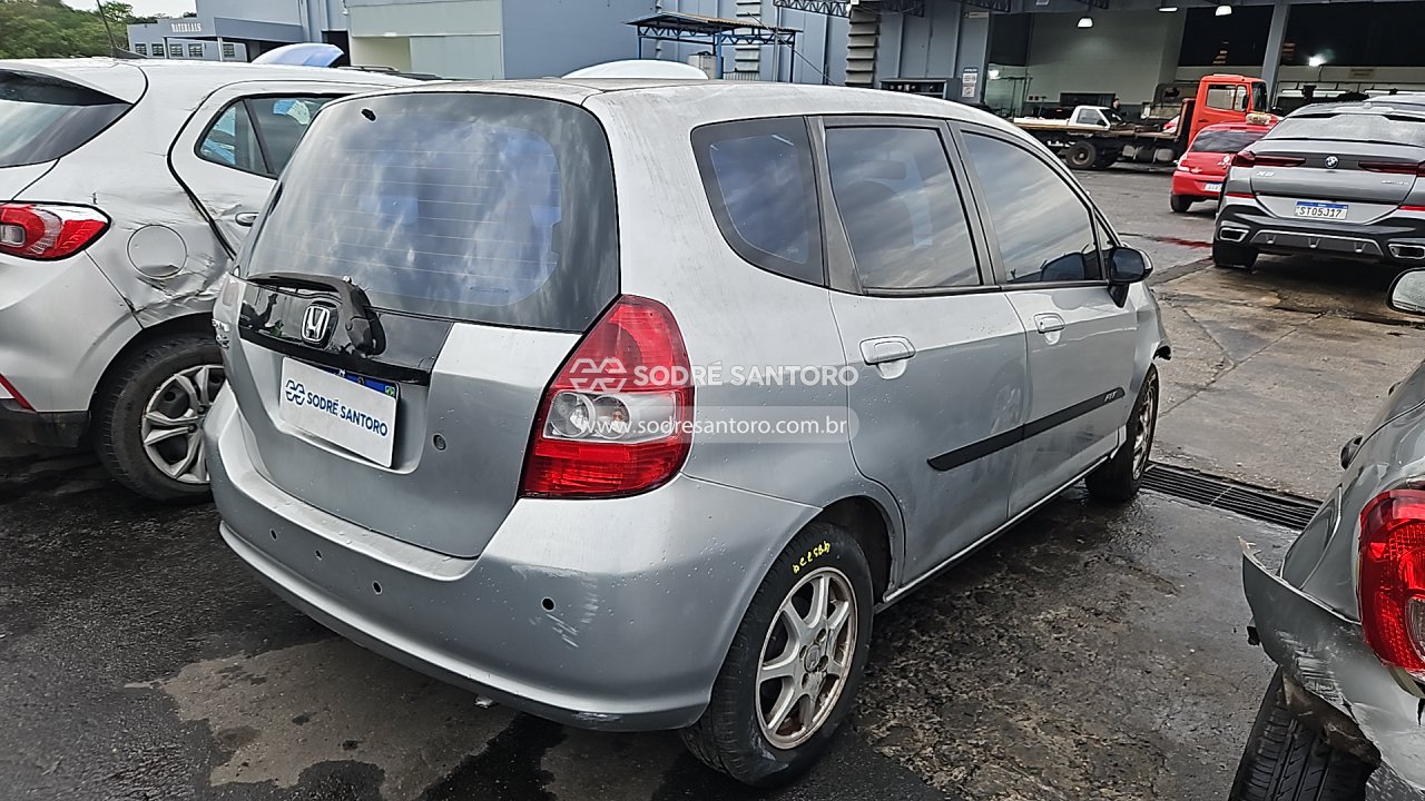 Honda Fit LX - 2004/2005 — foto 4 de 12