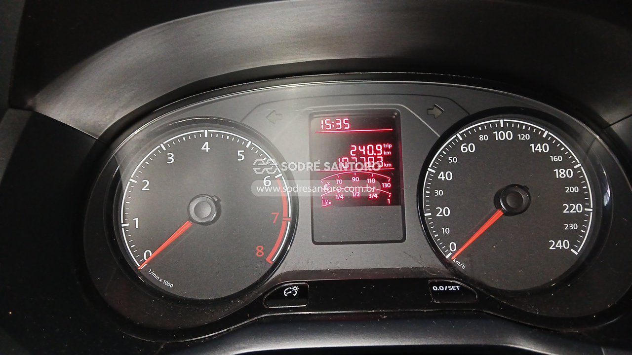 Volkswagen Voyage TL Mbv - 2017/2018 — foto 7 de 12