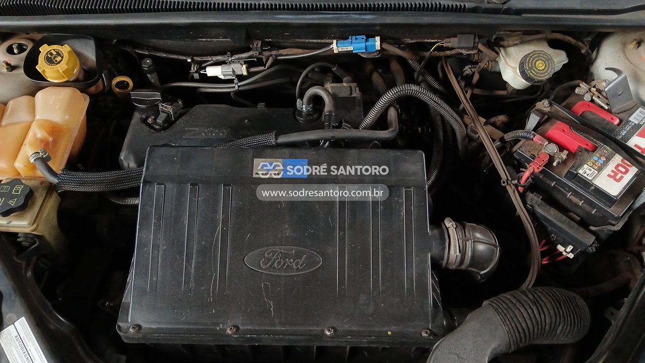 Ford Fiesta Flex - 2013/2014 — foto 5 de 12