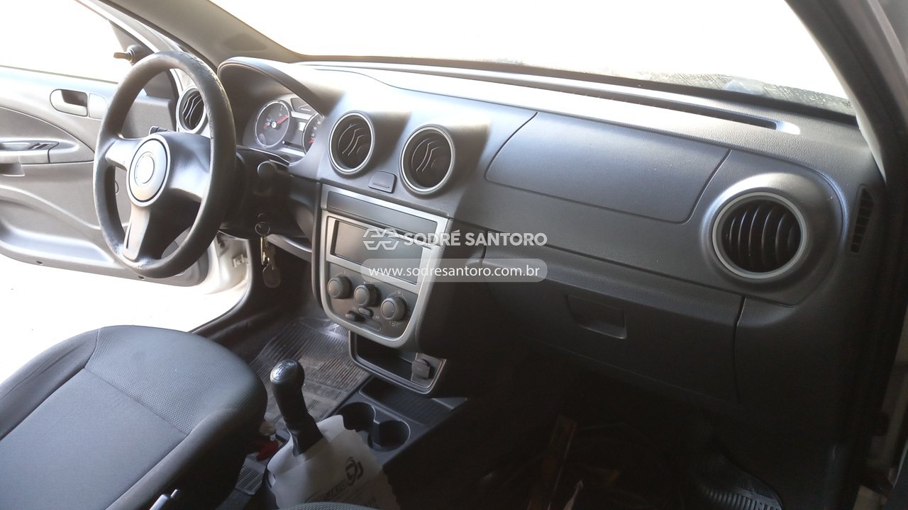 Volkswagen Gol 1.0 - 2010/2010 — foto 8 de 12