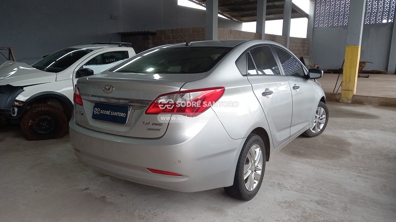 Hyundai Hb20s 1.6a Prem - 2015/2015 — foto 4 de 12