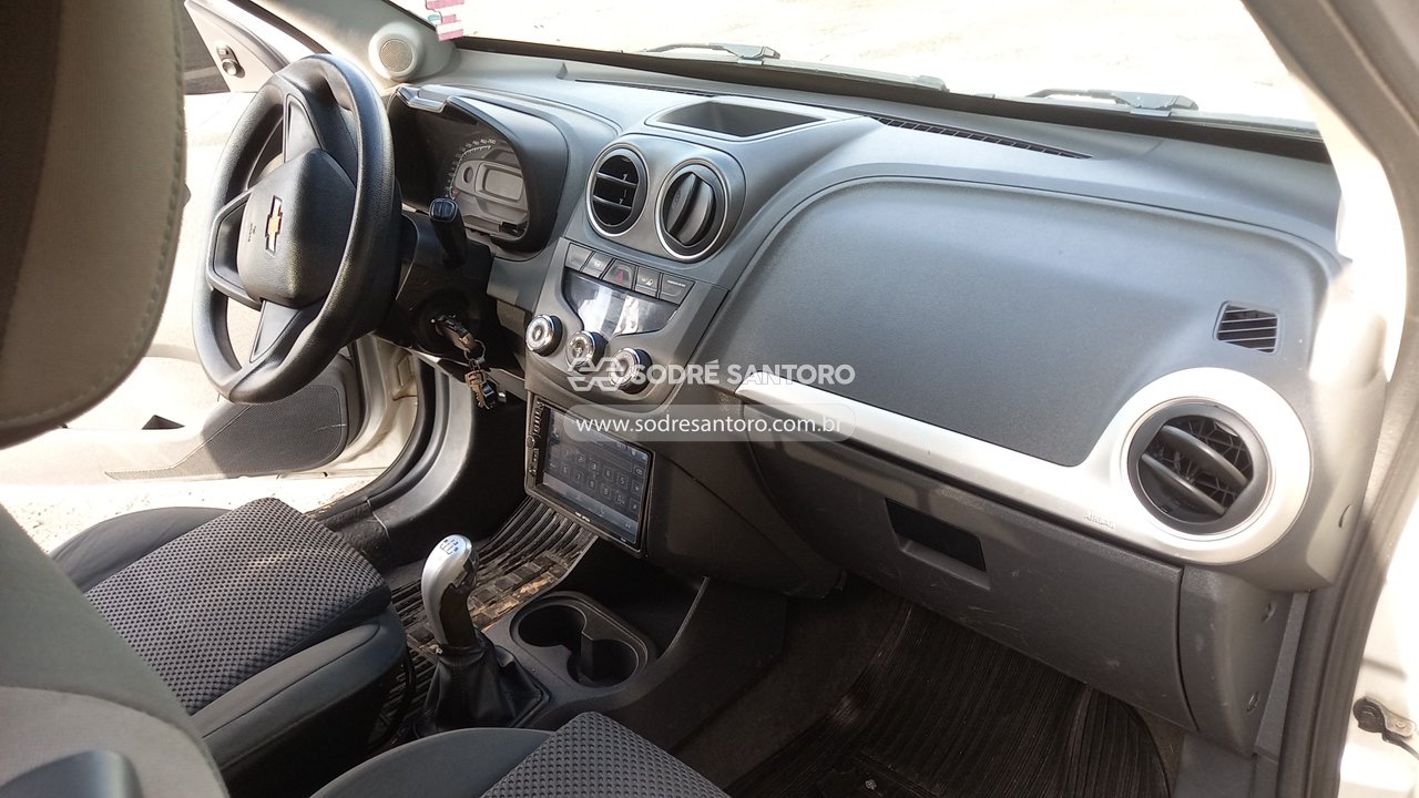 Chevrolet Montana LS - 2014/2015 — foto 8 de 12