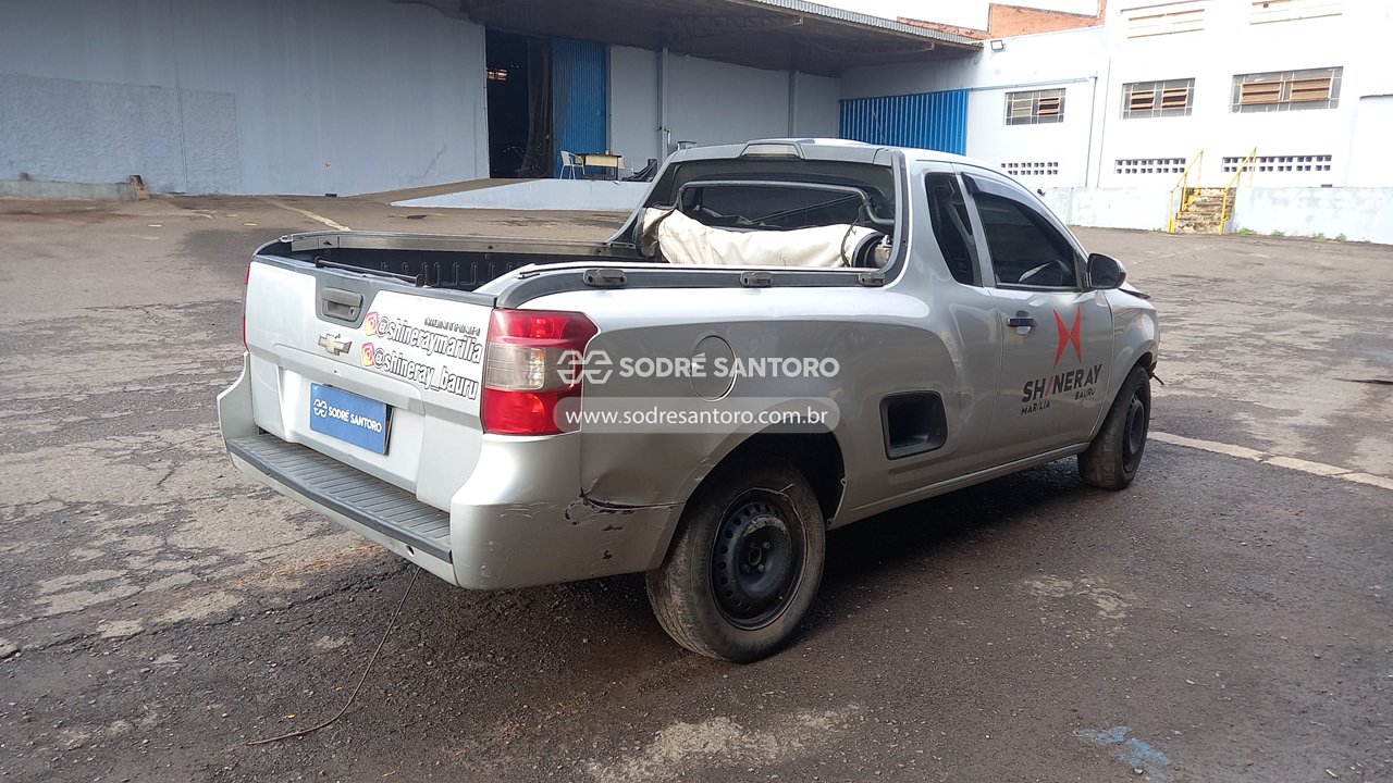 Chevrolet Montana LS - 2014/2015 — foto 4 de 12