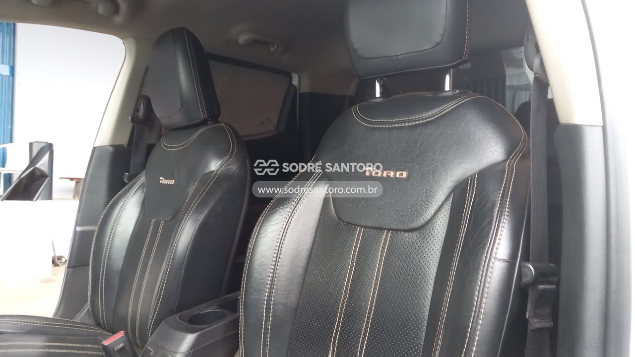 Fiat Toro Freedom AT - 2016/2017 — foto 9 de 12