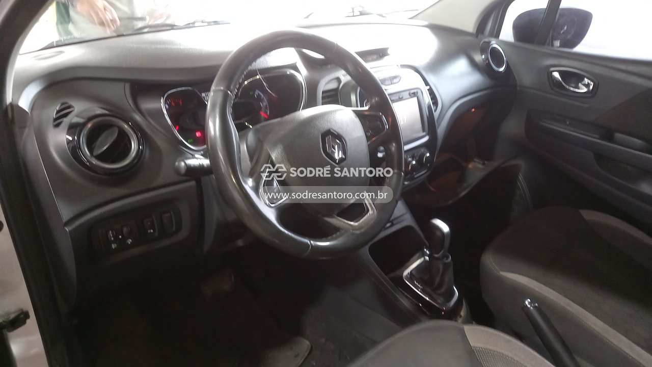 Renault Captur Zen 16a - 2017/2018 — foto 6 de 12
