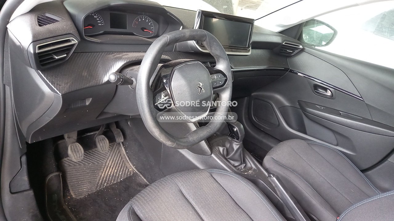 Peugeot 208 Style MT - 2022/2023 — foto 6 de 12