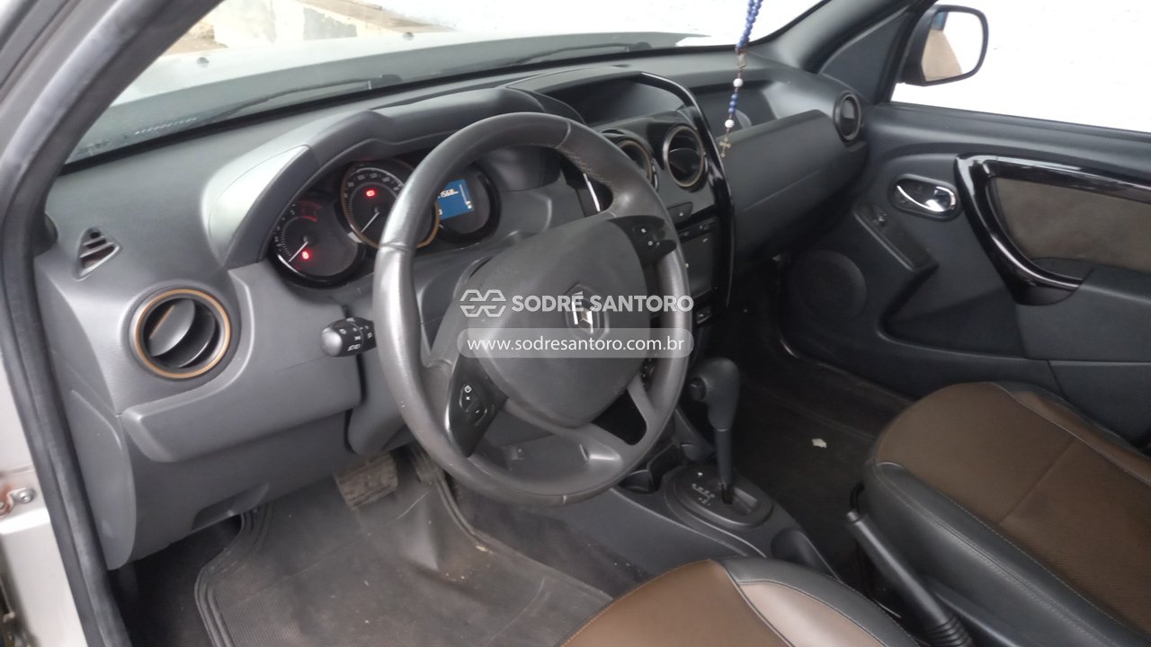 Renault Duster 4x2a - 2015/2016 — foto 6 de 12