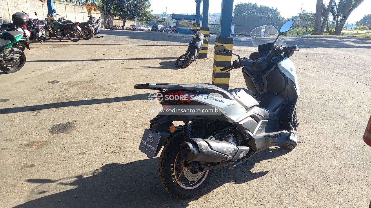 Yamaha Xmax 300 - 2026/2026 — foto 4 de 11