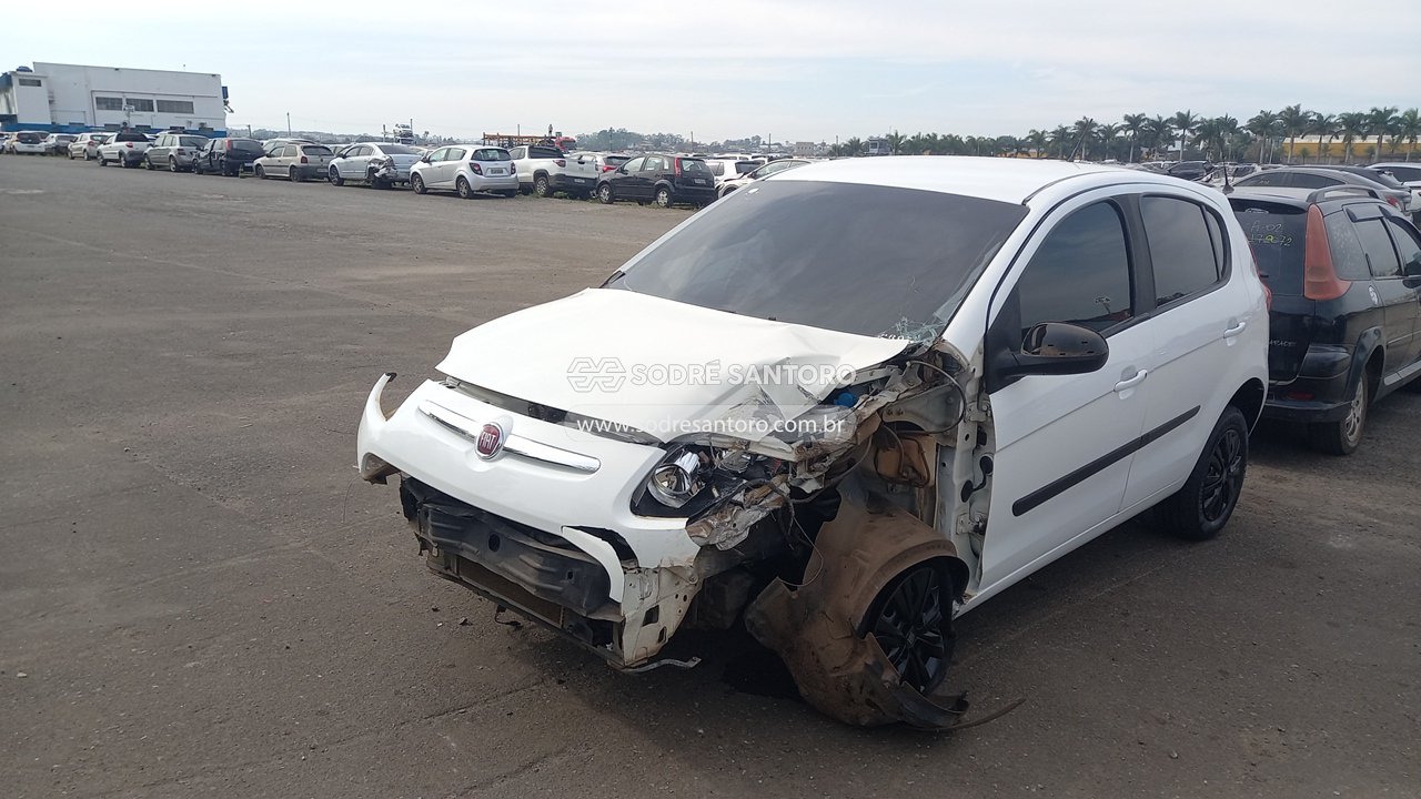 Fiat Palio Attractiv 1.0 - 2014/2014 — foto 3 de 12