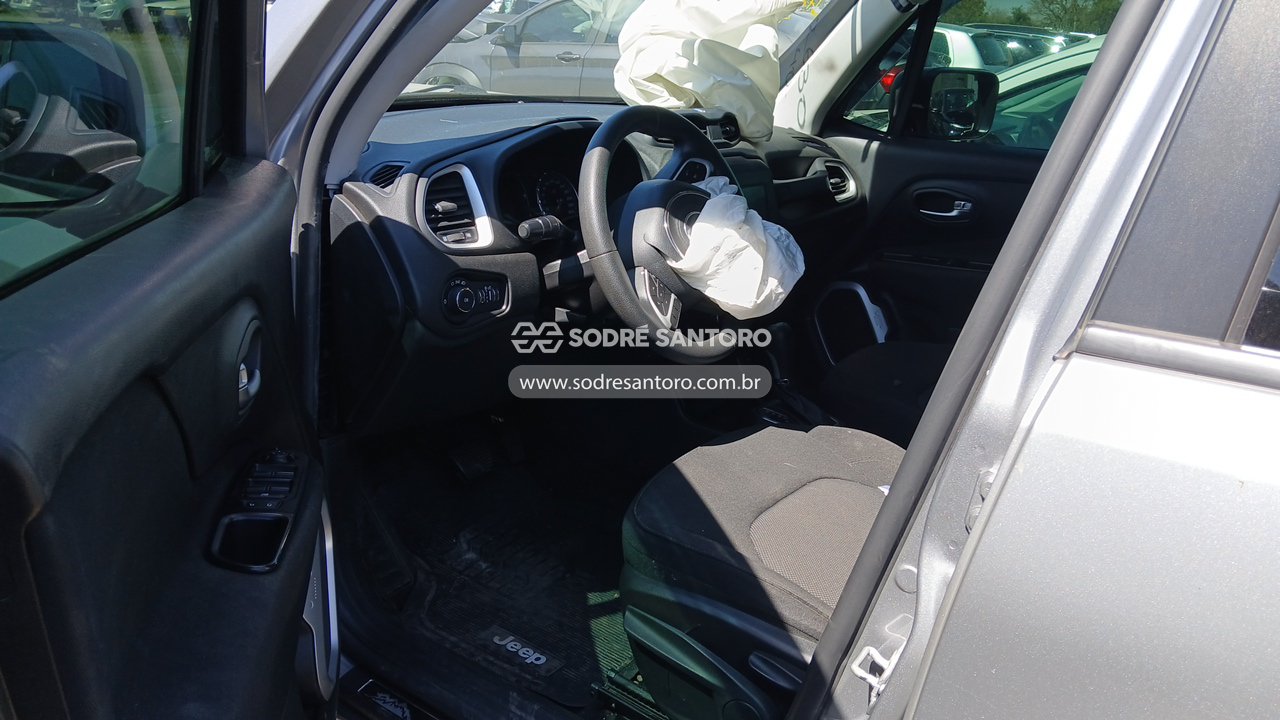 Jeep Renegade 1.8 Autom. - 2020/2020 — foto 6 de 10