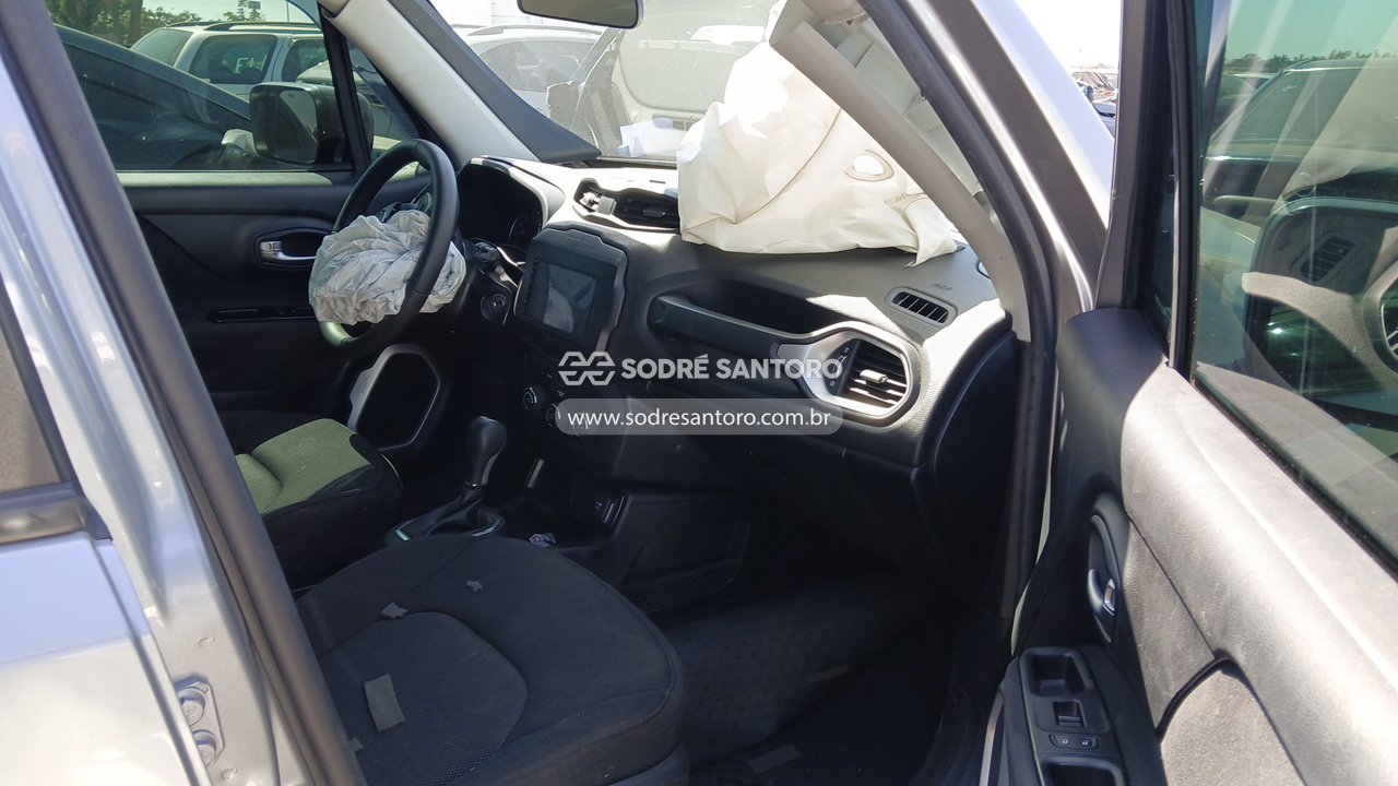 Jeep Renegade 1.8 Autom. - 2020/2020 — foto 7 de 10