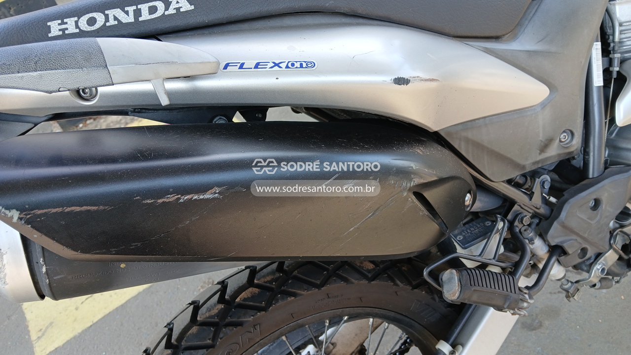 Honda Xre 300 - 2014/2014 — foto 9 de 12