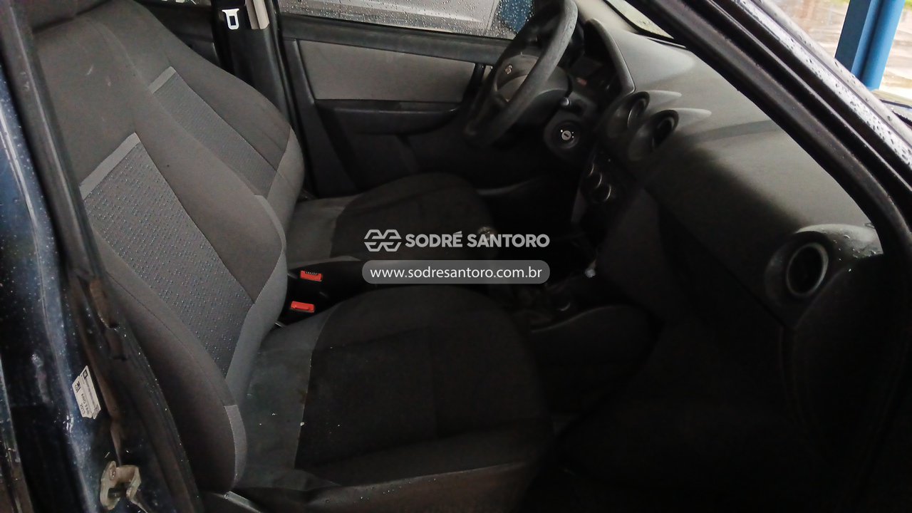 Chevrolet Celta 1.0l LT - 2013/2013 — foto 8 de 12