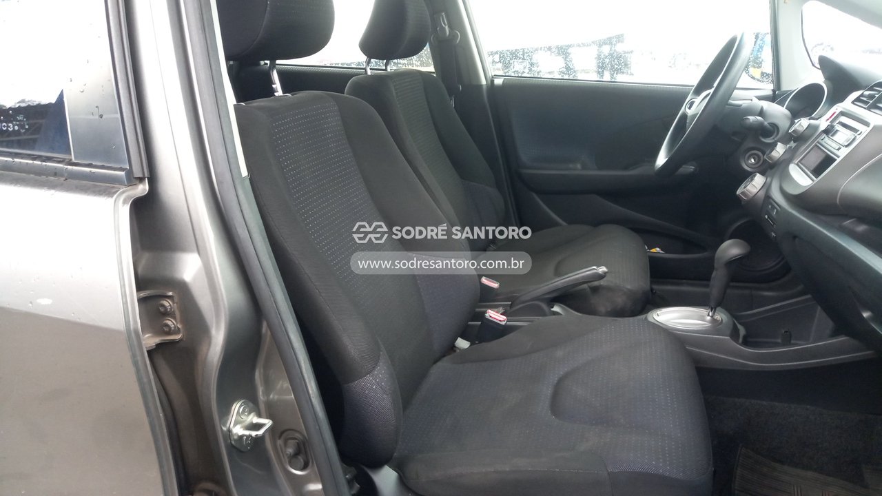 Honda Fit LX Flex - 2010/2011 — foto 9 de 12