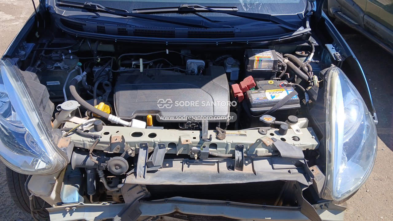Nissan March 10sv - 2014/2015 — foto 5 de 10