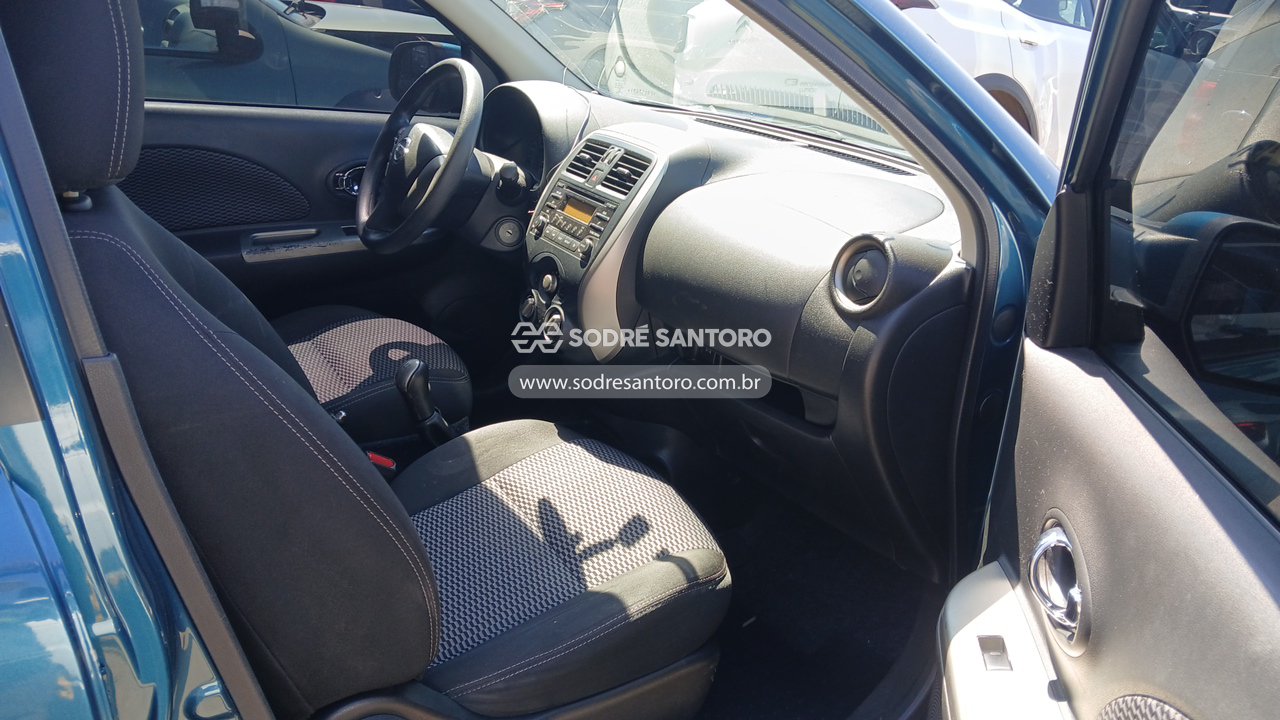 Nissan March 10sv - 2014/2015 — foto 7 de 10