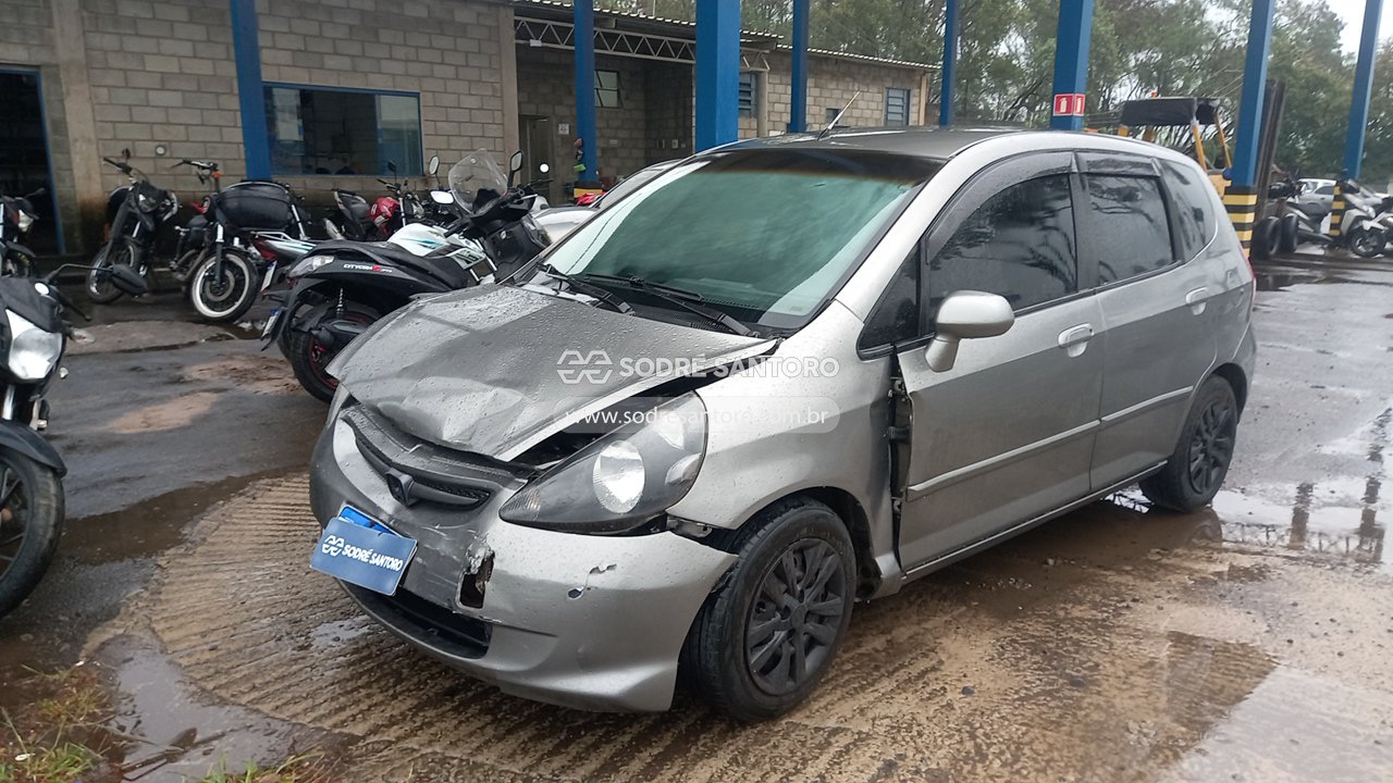 Honda Fit LX - 2004/2004 — foto 3 de 12