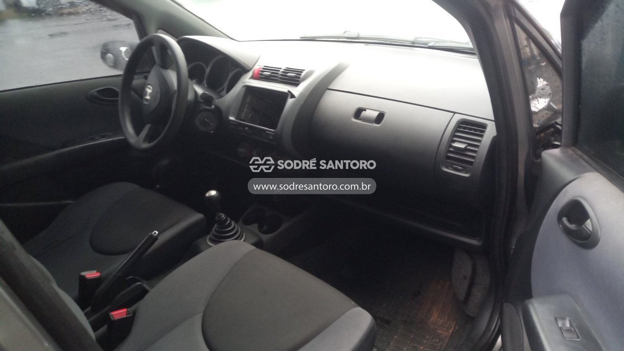 Honda Fit LX - 2004/2004 — foto 7 de 12