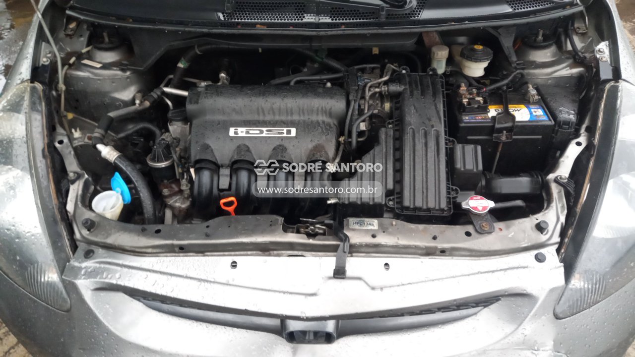 Honda Fit LX - 2004/2004 — foto 5 de 12