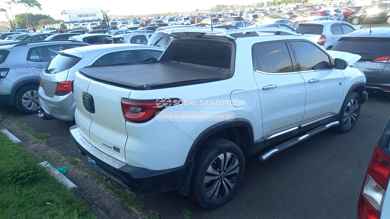 Fiat Toro Volc At9 4x4 - 2021/2022 — foto 4 de 12