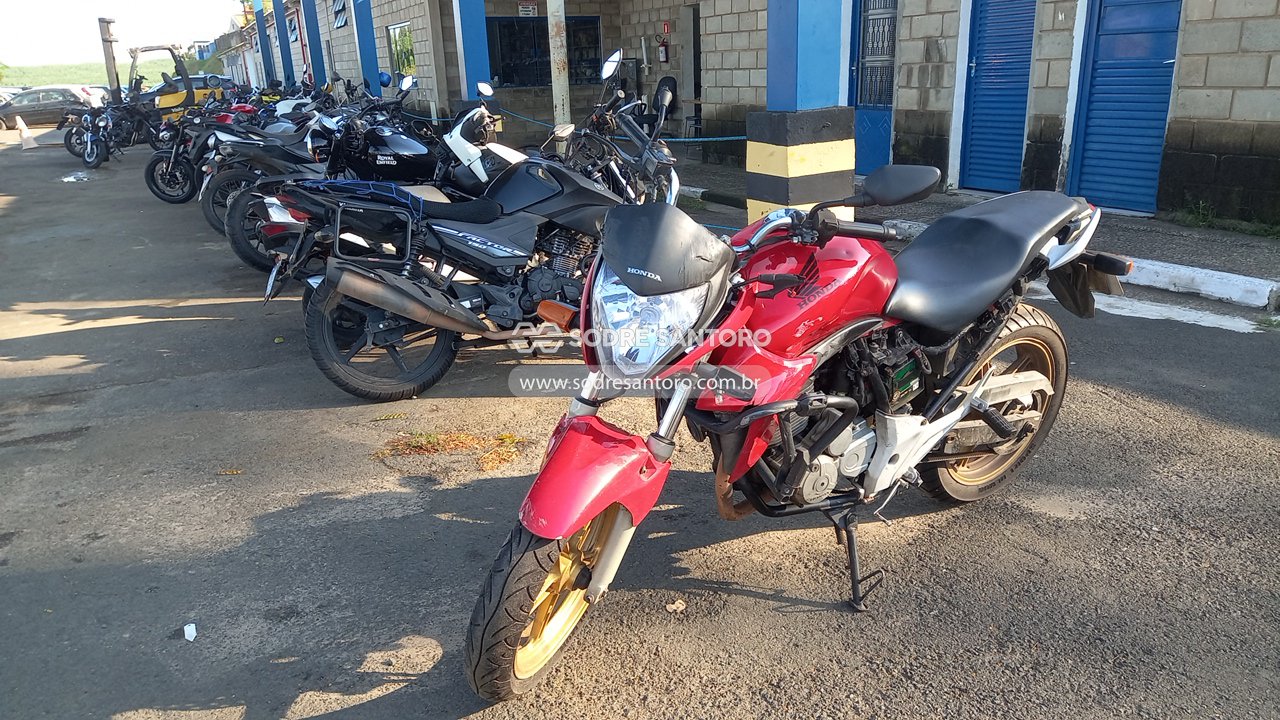 Honda CB 300r - 2015/2015 — foto 3 de 12