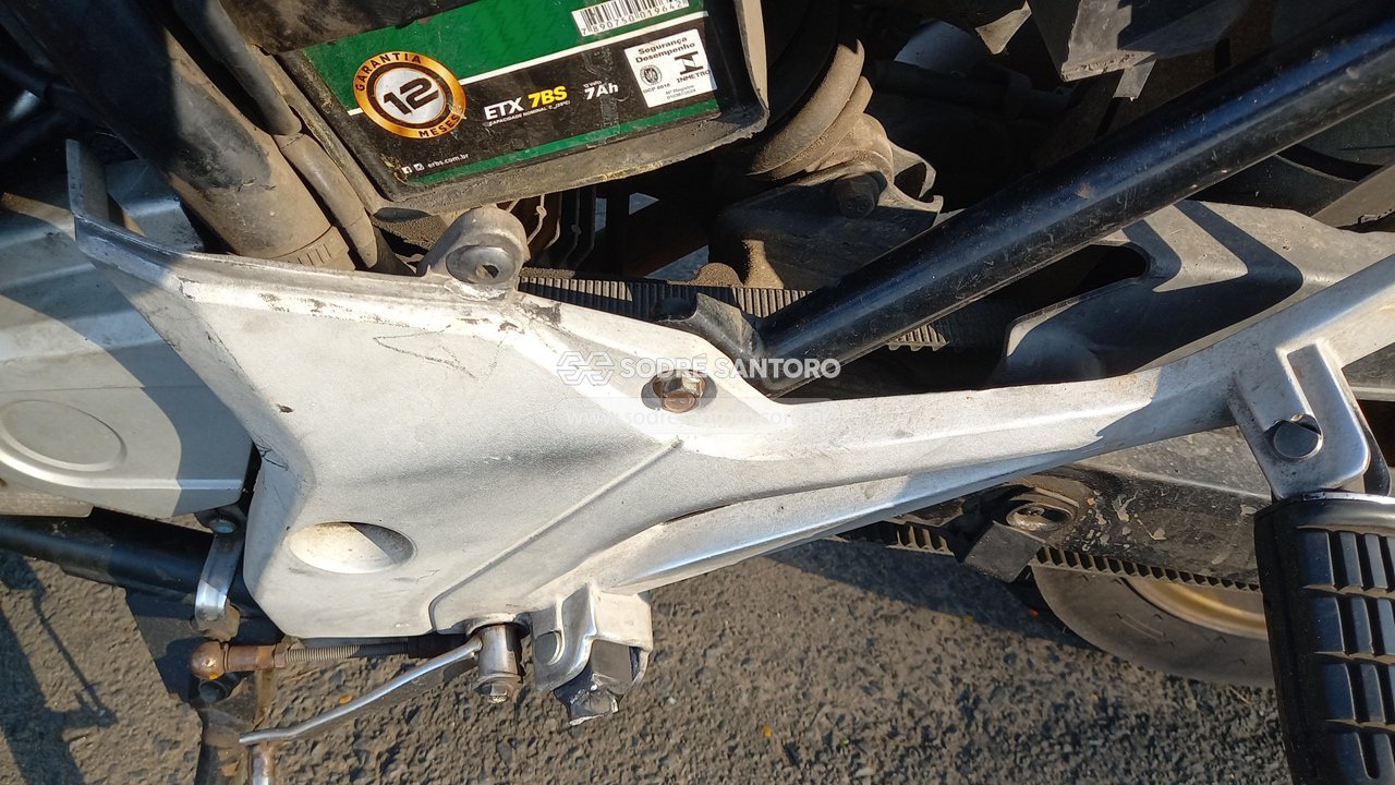 Honda CB 300r - 2015/2015 — foto 10 de 12