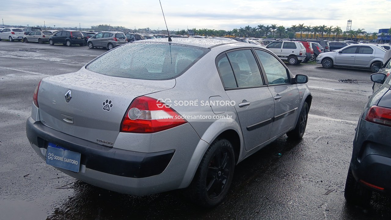 Renault Megane SD Dyn 16 - 2008/2008 — foto 4 de 12