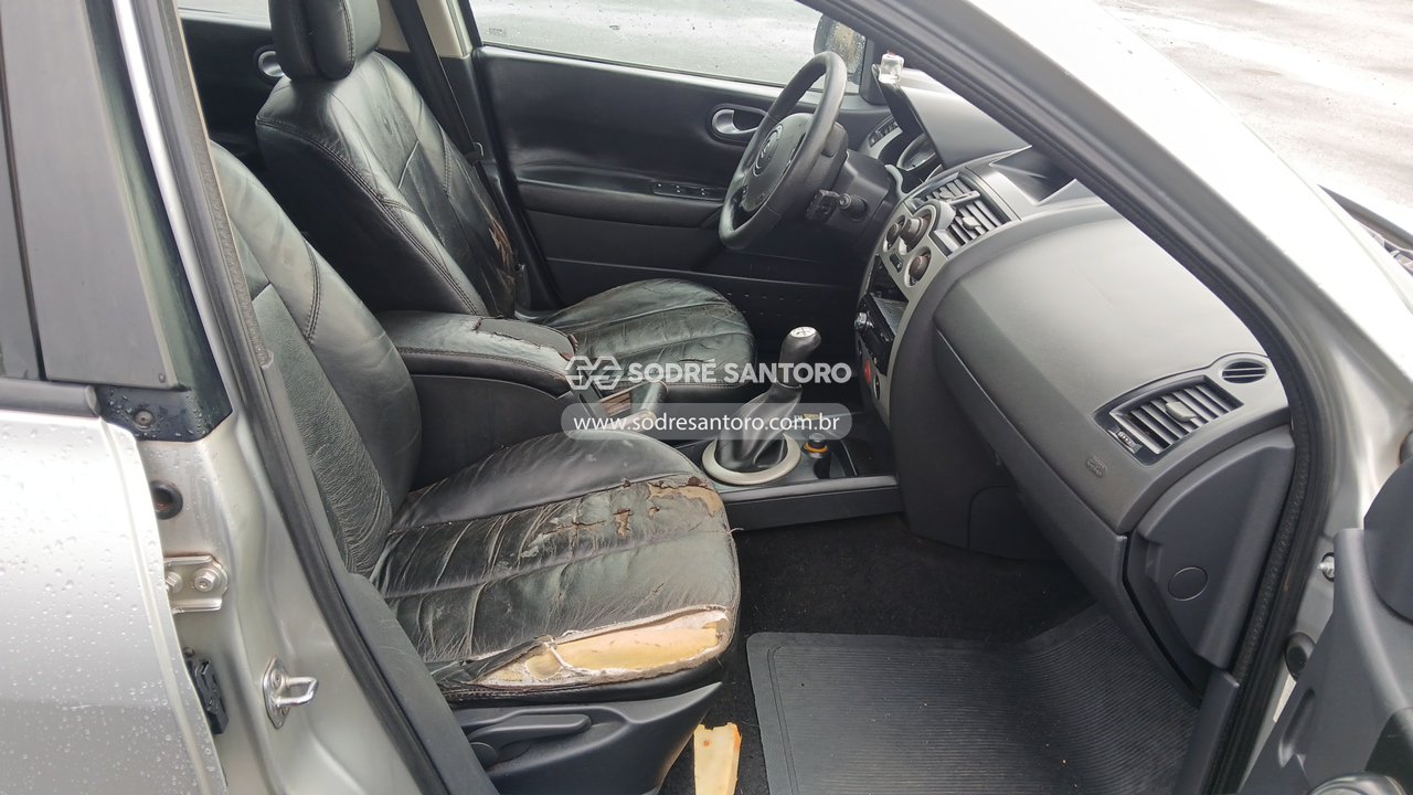 Renault Megane SD Dyn 16 - 2008/2008 — foto 8 de 12