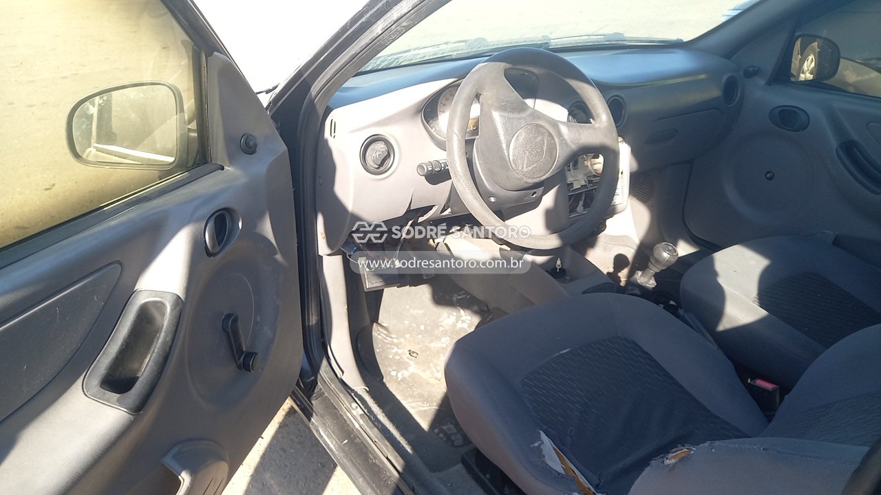 Chevrolet Celta - 2001/2001 — foto 6 de 12