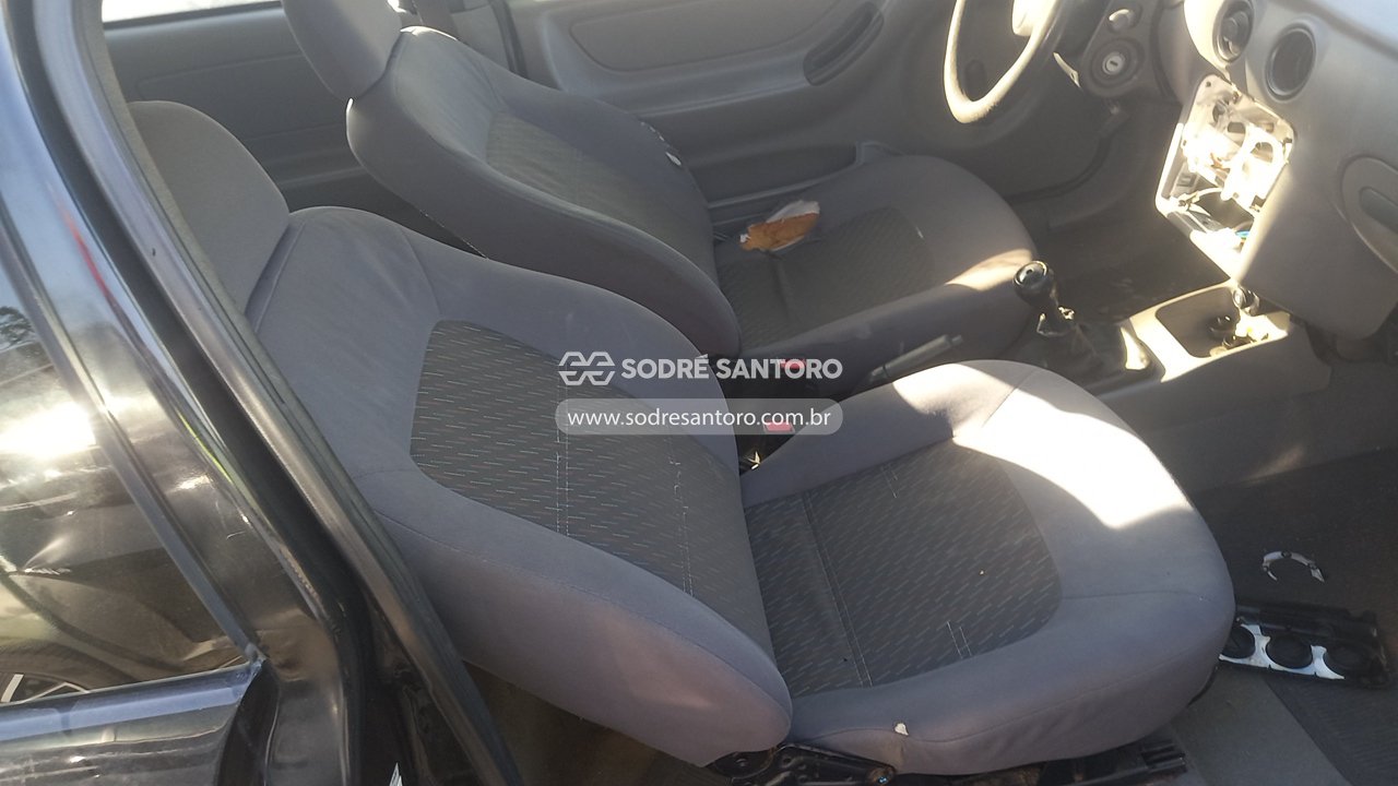 Chevrolet Celta - 2001/2001 — foto 8 de 12