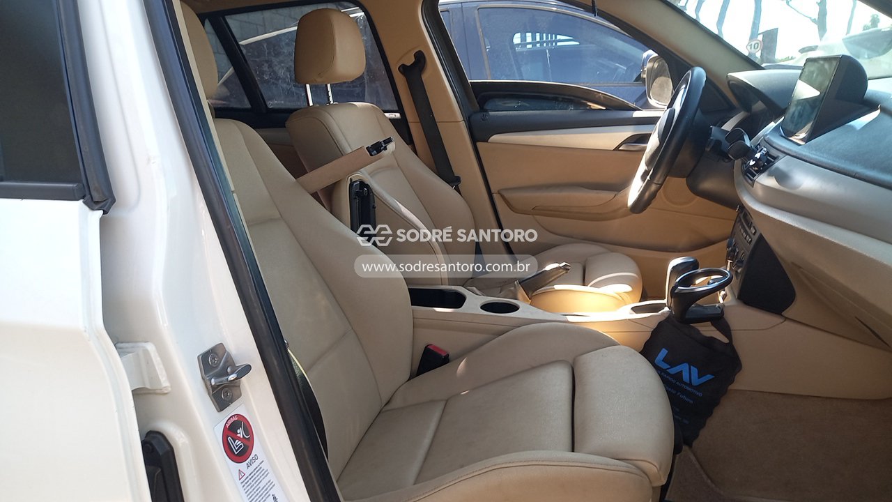Bmw X1 Sdrive 1.8i Vl31 - 2011/2012 — foto 8 de 12
