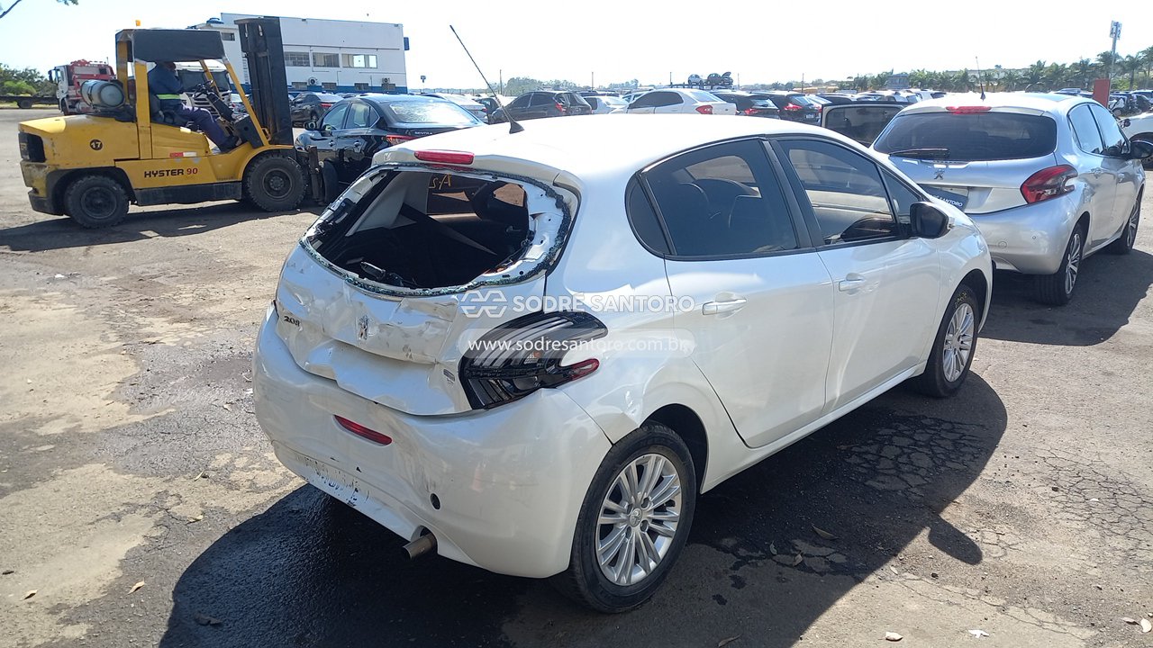 Peugeot 208 Act Pack MT - 2017/2017 — foto 4 de 12