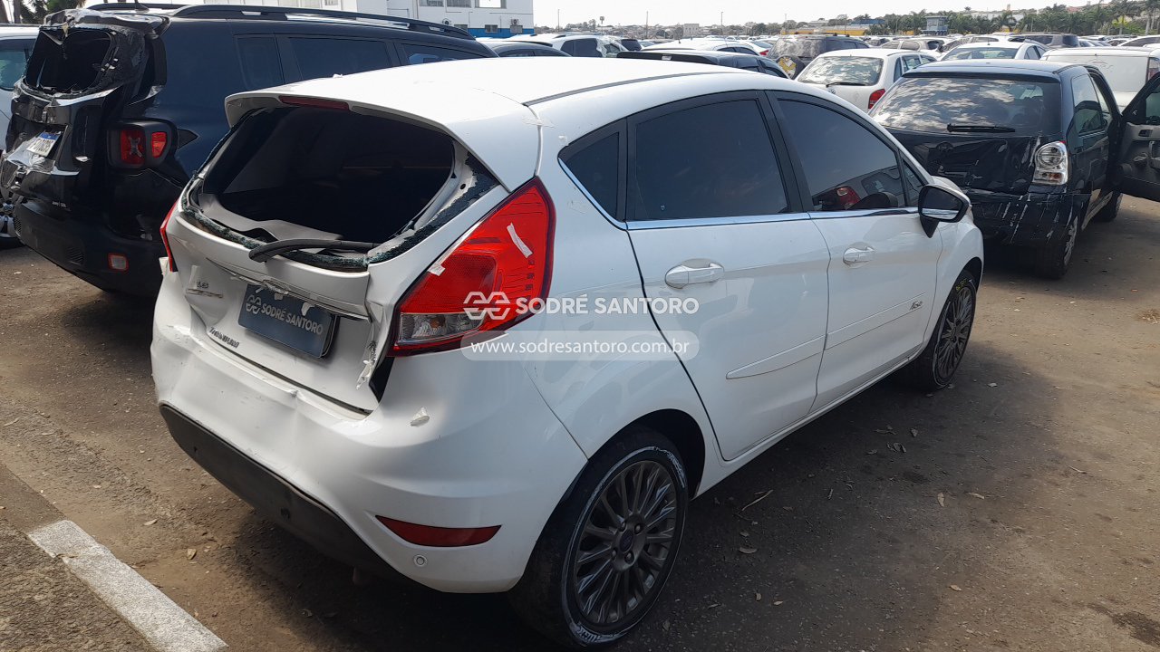 Ford Fiesta HA 1.6l TI A - 2014/2015 — foto 4 de 12