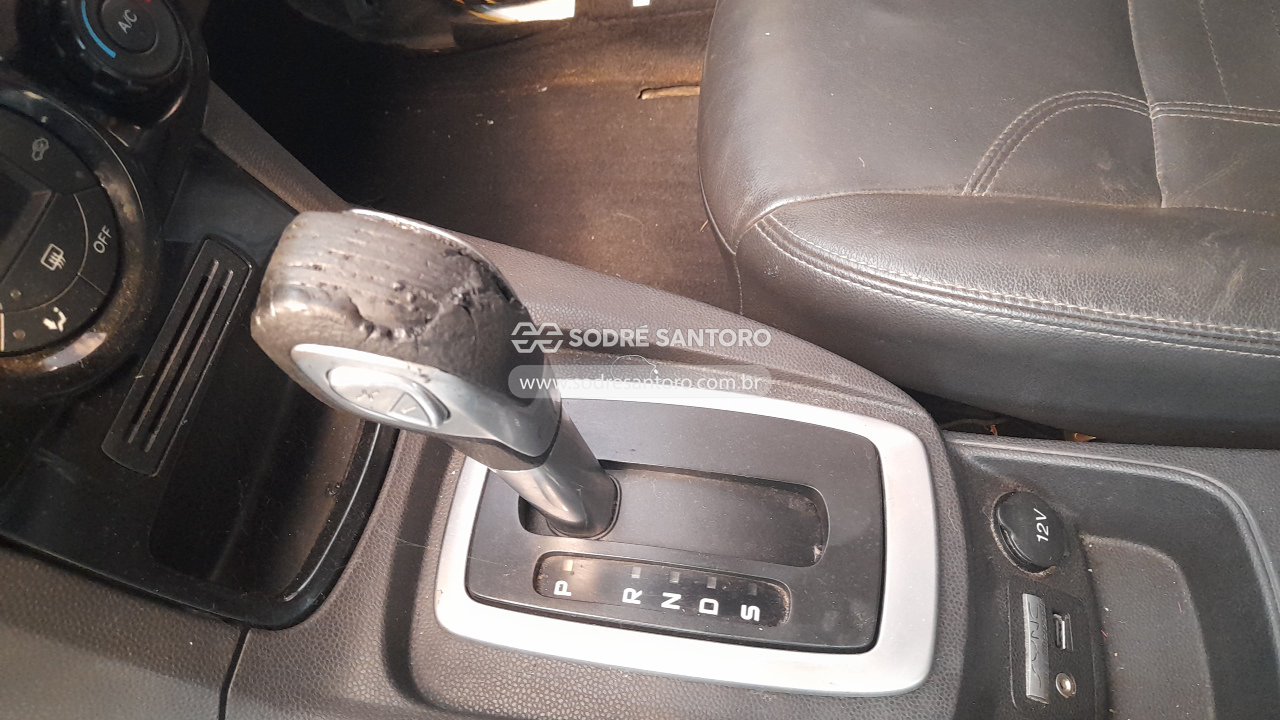 Ford Fiesta HA 1.6l TI A - 2014/2015 — foto 10 de 12