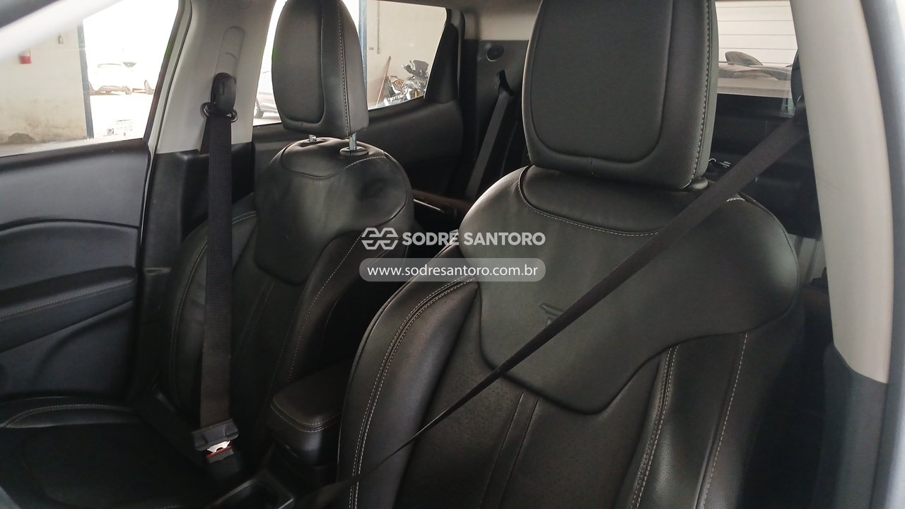 Fiat Toro Volc At9 4x4 - 2022/2022 — foto 9 de 12