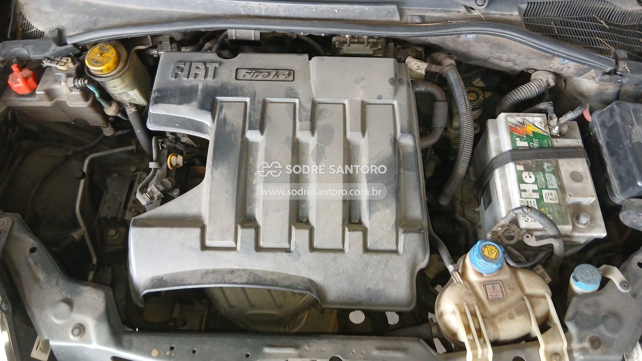 Fiat Punto Elx 1.4 - 2009/2010 — foto 5 de 12