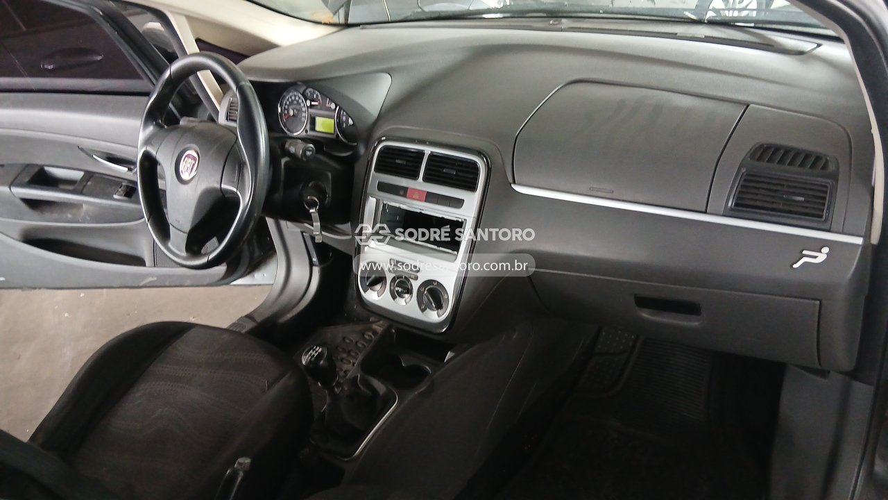 Fiat Punto Elx 1.4 - 2009/2010 — foto 8 de 12