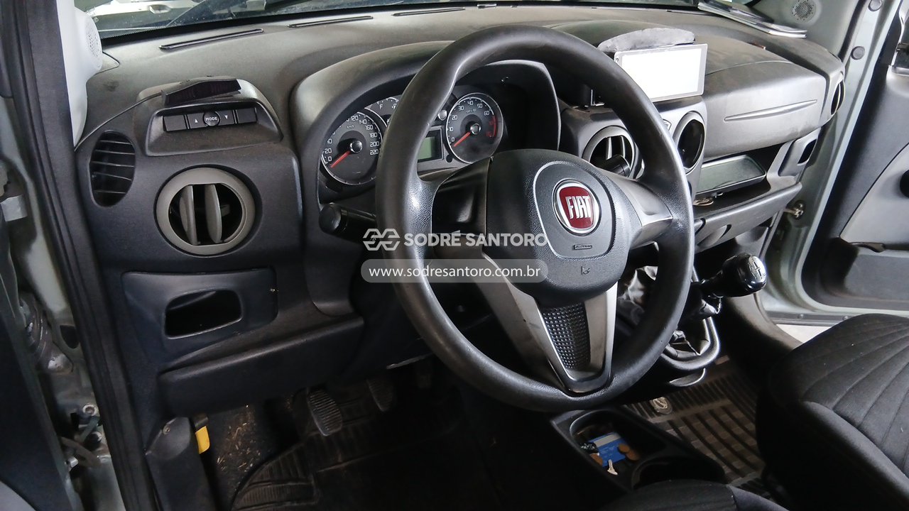 Fiat Doblo Essence 1.8 - 2015/2016 — foto 6 de 12