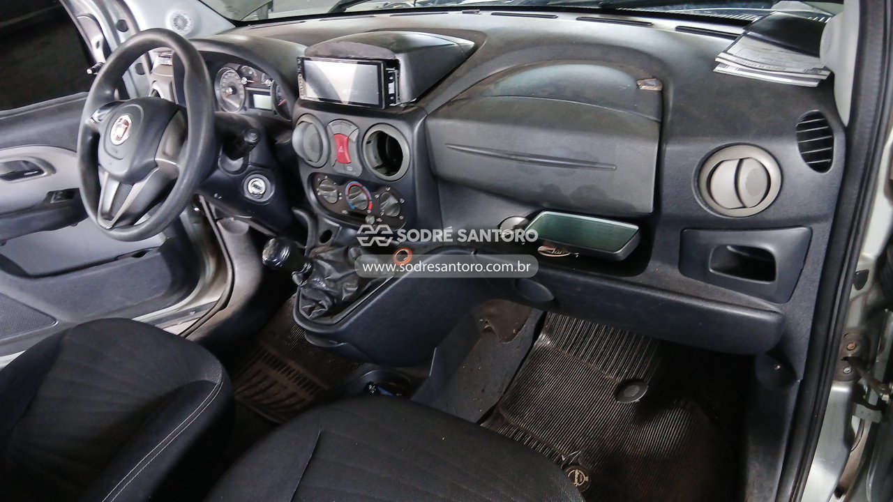 Fiat Doblo Essence 1.8 - 2015/2016 — foto 8 de 12
