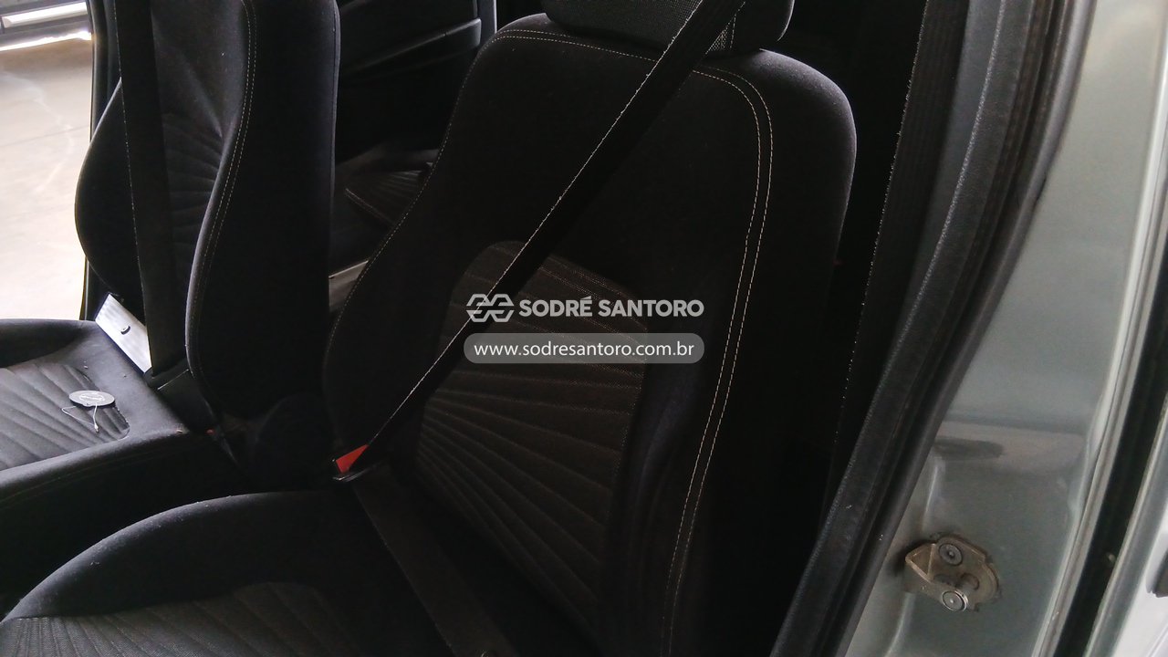 Fiat Doblo Essence 1.8 - 2015/2016 — foto 9 de 12