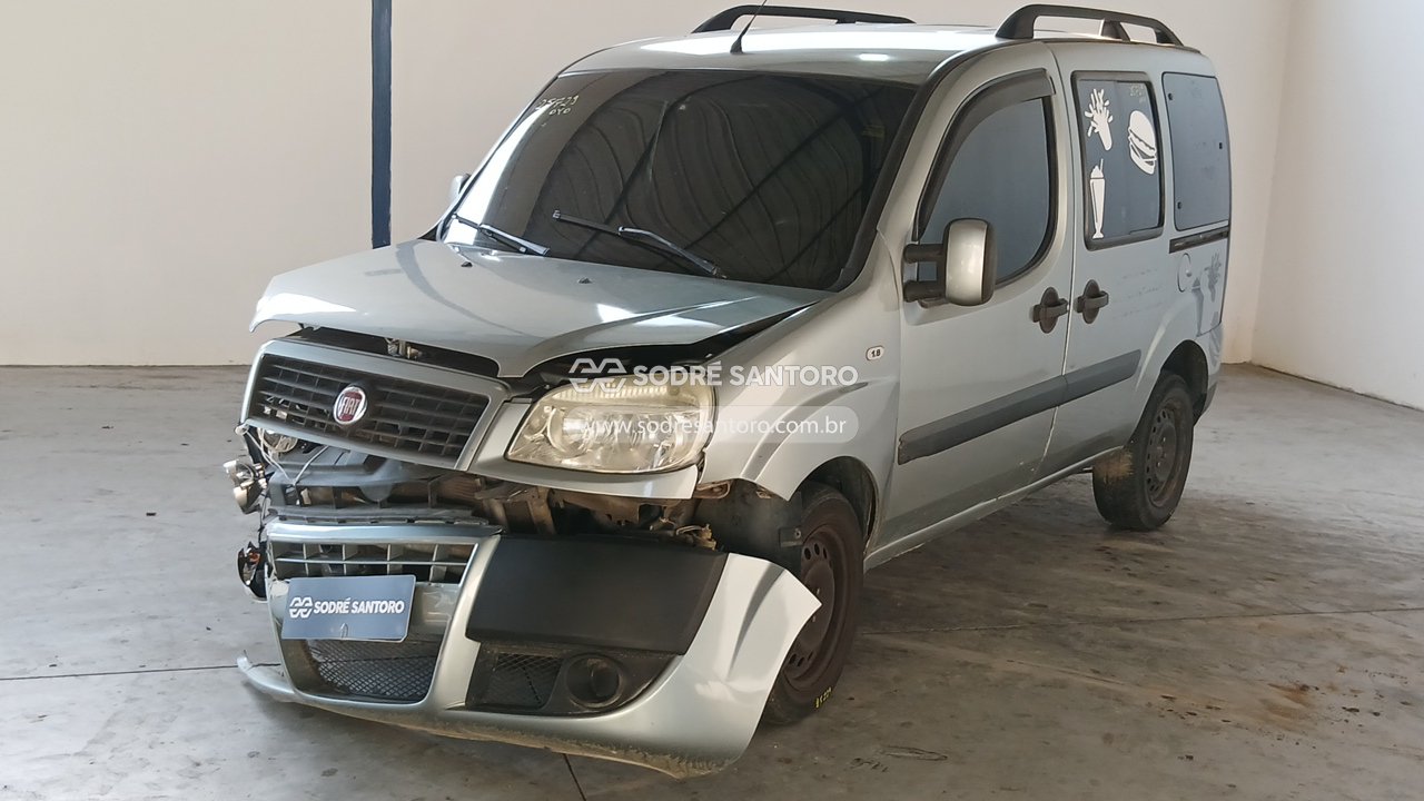 Fiat Doblo Essence 1.8 - 2015/2016 — foto 3 de 12
