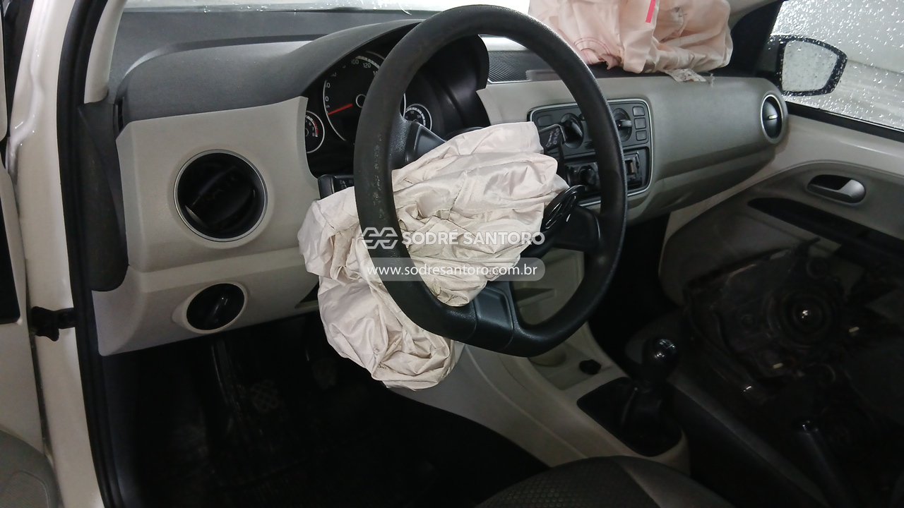 Volkswagen UP Move MA - 2014/2015 — foto 6 de 12
